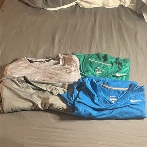 Nike Running T-Shirts in Gray and Green